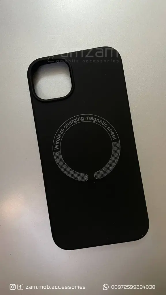 كفر اسود شحن (iPhone 16)